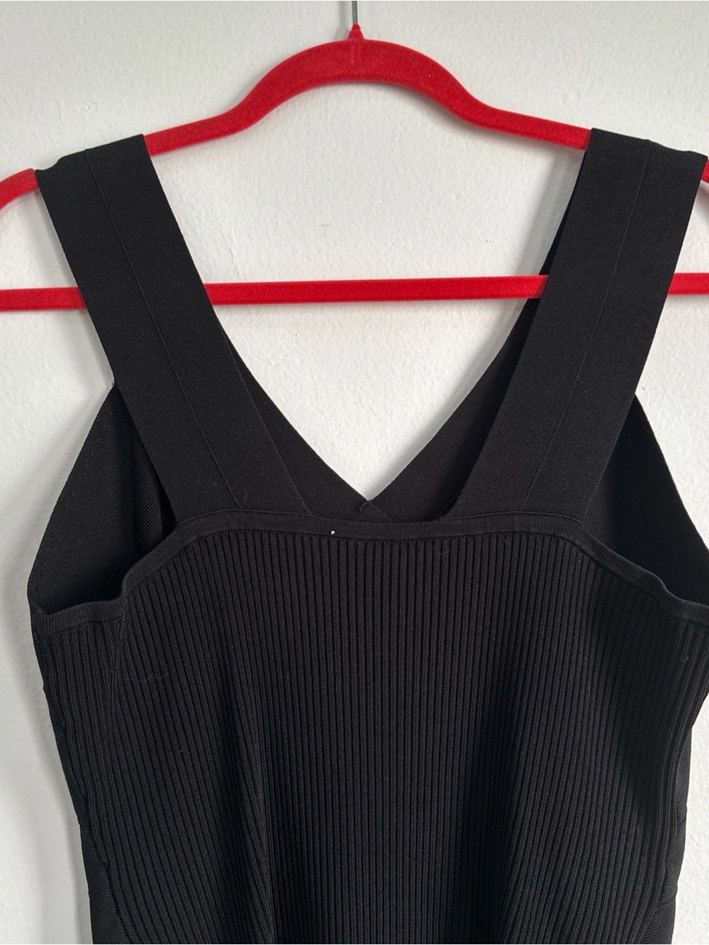 Caché Fitted Ribbed Tank Top Knit Black Distinct Crossover Bandage V-neckline - Picture 9 of 12